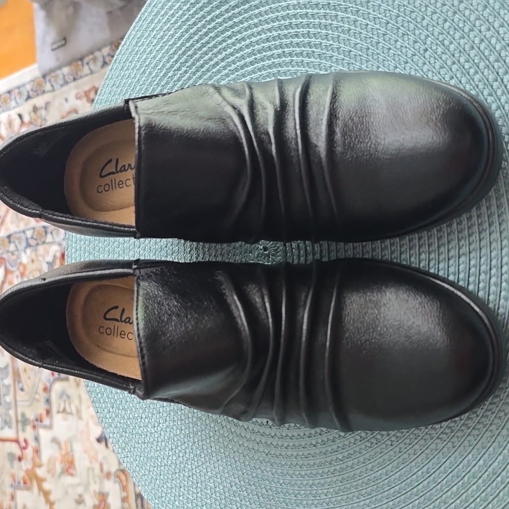 CLARKS COLLECTION BRAND WOMEN'S BLACK LEATHER SHOES SIZE SIZE 7